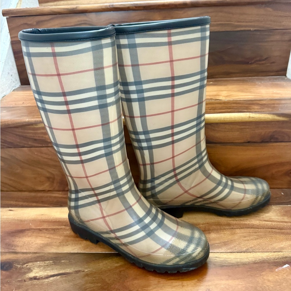 Burberry Rain/snow boots - Picture 6 of 16